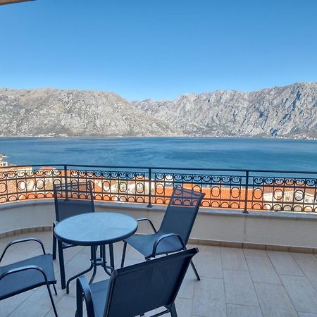 Luxurious 3-Bedroom Apartment By Mn Property Kotor Exterior foto