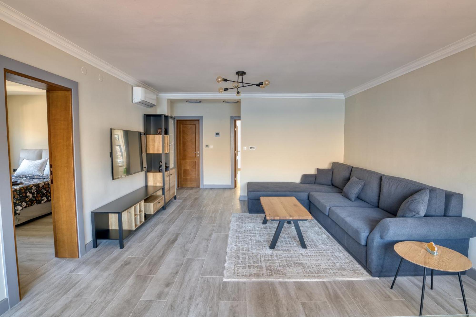 Luxurious 3-Bedroom Apartment By Mn Property Kotor Exterior foto