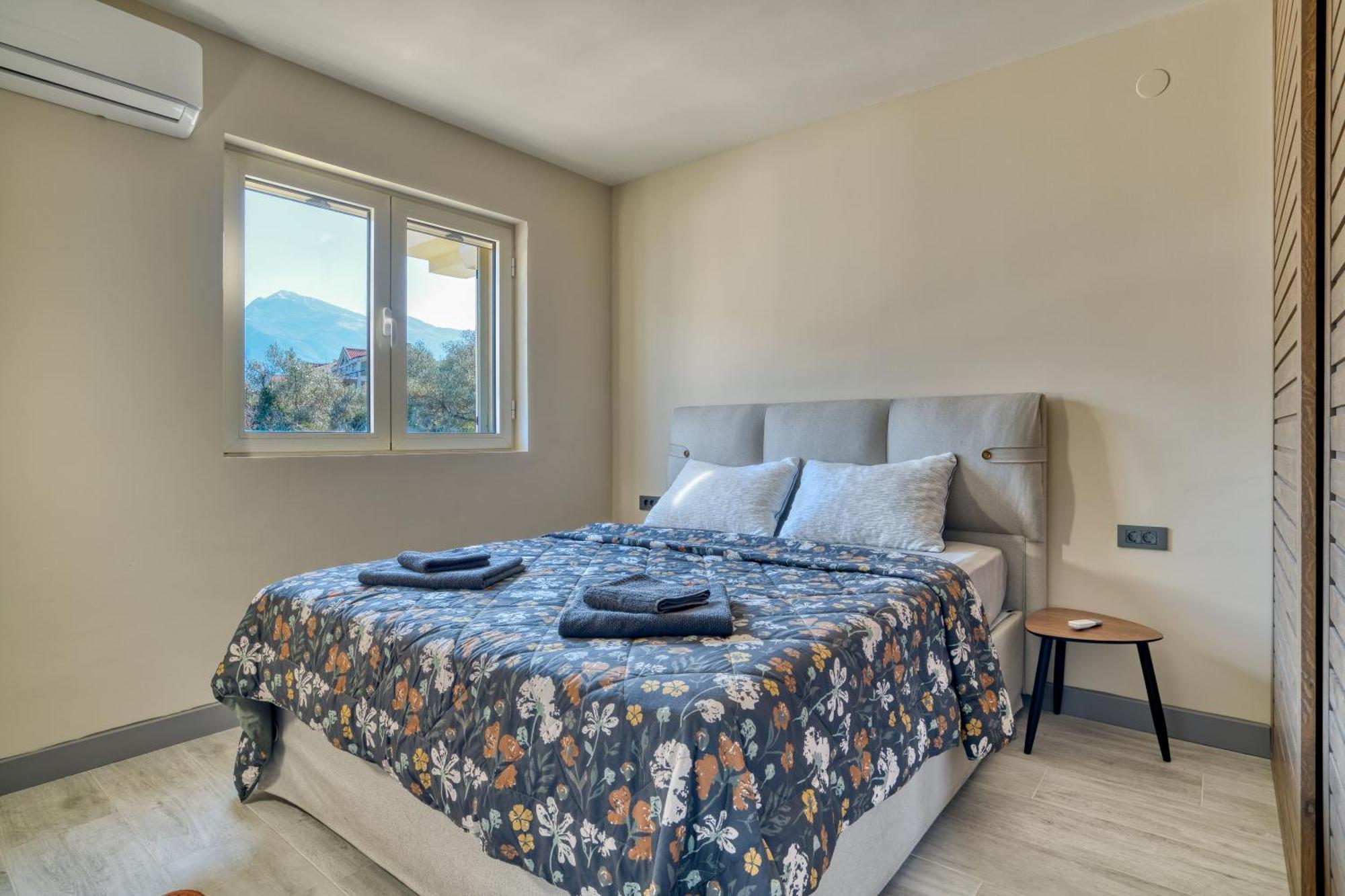 Luxurious 3-Bedroom Apartment By Mn Property Kotor Exterior foto